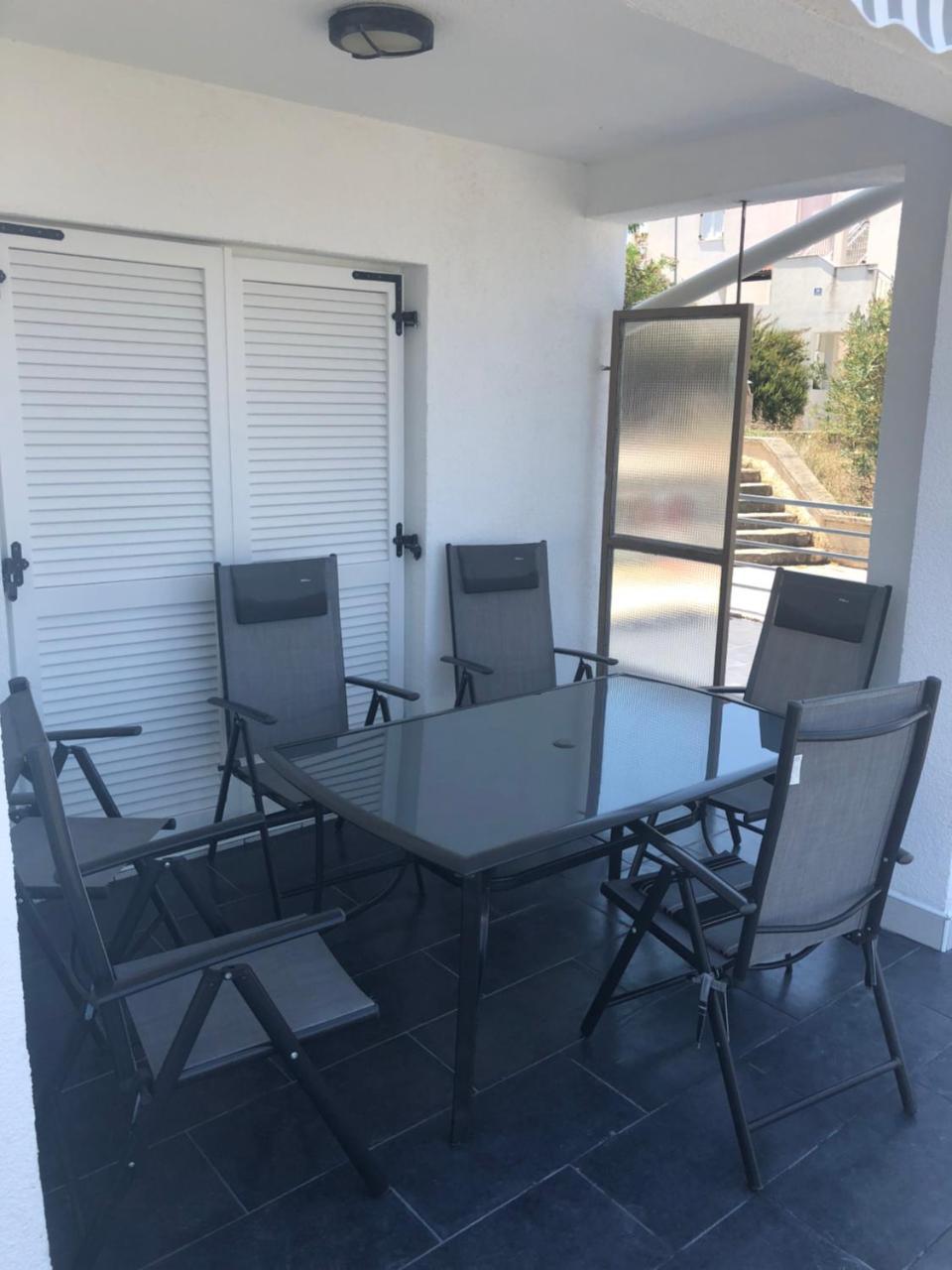 Apartman Ylli Nečujam 外观 照片